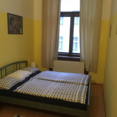 Hostel EMMA Стандартный номер с двуспальной кроватью (общая ванная комната) фото 8