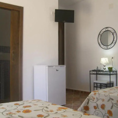 Отель Hostal El Canario Стандартный номер с различными типами кроватей фото 4