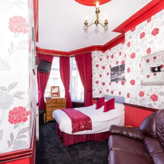 Valdene Hotel развлечения