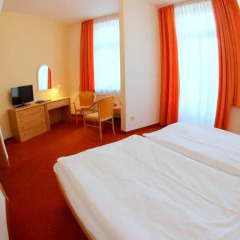 Hotel Flora комната для гостей