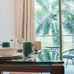Отель C-View Residence Улучшенные апартаменты
