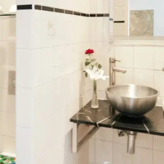 Отель B&B La Vie En Rose Amsterdam Centre ванная фото 2