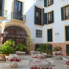 Hotel Born