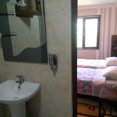 Отель Tbilisi Tower Guest House Номер категории Эконом с 2 отдельными кроватями фото 3