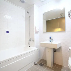 Jongno Two Hotel 2* Номер Делюкс фото 13