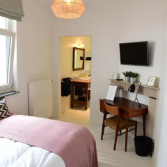 Отель B&B The Nest Brussels Стандартный номер фото 6