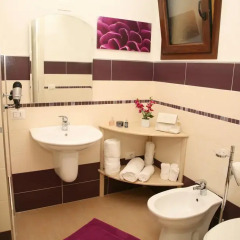 Отель B&B Piazza Novecento Кастельсардо ванная