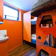 Clink78 Hostel Стандартный семейный номер с двуспальной кроватью (общая ванная комната) фото 3