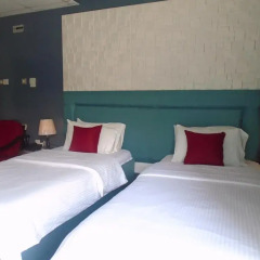 Sky Hotel Apartments 2* Студия с различными типами кроватей фото 3