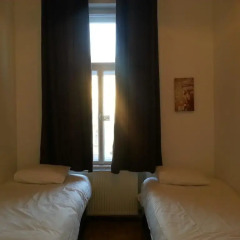 Апартаменты Caterina Private Rooms and Apartments Стандартный номер с различными типами кроватей (общая ванная комната) фото 17