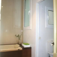 Отель Aribau Apartment Испания, Барселона - отзывы, цены и фото номеров - забронировать отель Aribau Apartment онлайн ванная