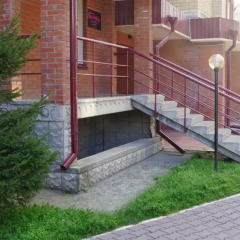 Гостиница Smorodina Hotel & Hostel в Новосибирске отзывы, цены и фото номеров - забронировать гостиницу Smorodina Hotel & Hostel онлайн Новосибирск вид на фасад
