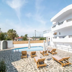 Отель Alexander Studios & Suites - Adults Only бассейн фото 2