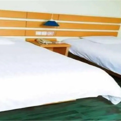 Отель Home Inn Chongqing Wanzhou Dianbao Road Wanda Plaza комната для гостей фото 5