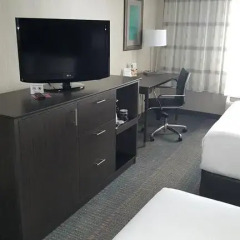 Отель Holiday Inn Columbus Downtown Capitol Square 3* Стандартный номер с различными типами кроватей фото 2