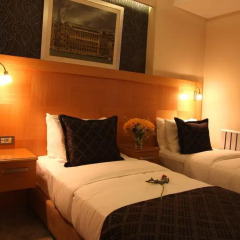 Emerald Hotel 3* Стандартный семейный номер с различными типами кроватей фото 8