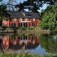 Отель Slussen Bed And Breakfast Эребру приотельная территория