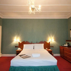 The Courtlands Hotel 3* Стандартный семейный номер с двуспальной кроватью фото 2