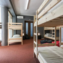 United Backpackers Hostel Кровать в общем номере с двухъярусными кроватями