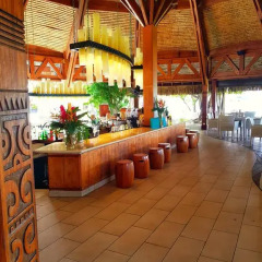 Отель The St Regis Bora Bora Resort гостиничный бар