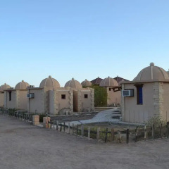 Отель Crazy Horse Camp