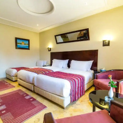 Hotel Les Trois Palmiers сейф в номере