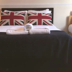 Отель Commercial Rd Homestay Номер с общей ванной комнатой с различными типами кроватей (общая ванная комната) фото 9