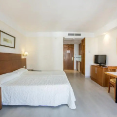 Отель Hipotels Bahía Grande Aparthotel комната для гостей