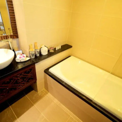 Hanoi La Siesta Hotel & Spa 4* Номер Делюкс с различными типами кроватей