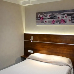 Hotel Des Pyrenees Париж комната для гостей фото 18