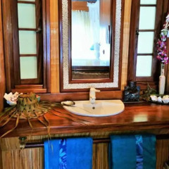 Отель Miki Miki Lodge ванная