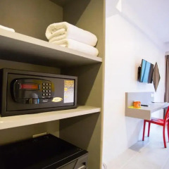 Отель Recenta Express Phuket Town Стандартный номер двуспальная кровать фото 9