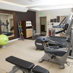Отель Doubletree by Hilton London Marble Arch фитнесс-зал