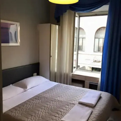 Отель Overseas Guest House Стандартный номер с двуспальной кроватью фото 5