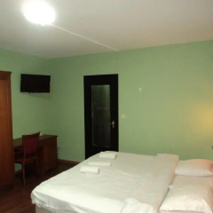 Albert Hotel 2* Стандартный номер фото 31