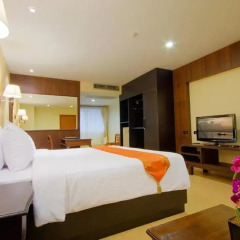 Отель Baywalk Residence Pattaya By Thaiwat 3* Улучшенный номер с двуспальной кроватью