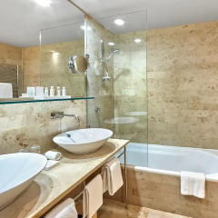 Gran Hotel Domine Bilbao 5* Люкс повышенной комфортности с различными типами кроватей фото 3