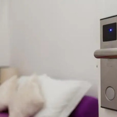 Lost Inn Lisbon Hostel Лиссабон сейф в номере