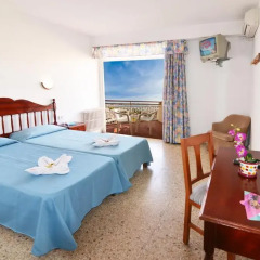 Отель Piscis - Adults Only Испания, Сан-Антони-де-Портмань - 1 отзыв об отеле, цены и фото номеров - забронировать отель Piscis - Adults Only онлайн комната для гостей