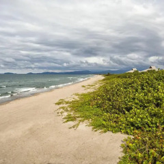 Отель Indura Resort пляж