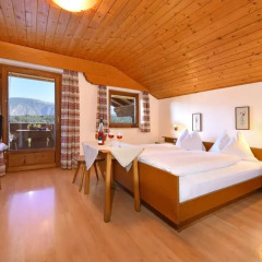 Отель Pension Dolomitenblick Лана комната для гостей
