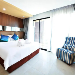 Отель Golden Dragon Beach Pattaya 3* Улучшенный номер с различными типами кроватей фото 2