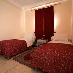 Отель Hôtel Ichbilia 2* Стандартный номер с различными типами кроватей (общая ванная комната) фото 3