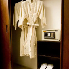 Отель Sinsuvarn Airport Suite 4* Люкс фото 12