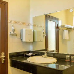 Отель Agribank Hoi An Beach Resort 3* Улучшенный номер с различными типами кроватей фото 6