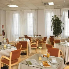 Отель Apartamentos Attica21 Portazgo питание