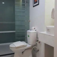 Minh Khang Hotel 3* Номер Делюкс с различными типами кроватей фото 8