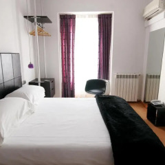 Отель Hostal Santo Domingo Улучшенный номер с различными типами кроватей фото 7
