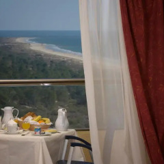 Отель Yellow Praia Monte Gordo 4* Семейный люкс разные типы кроватей фото 3