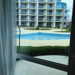 Апартаменты Apartment in Atlantis Sarafovo бассейн фото 2